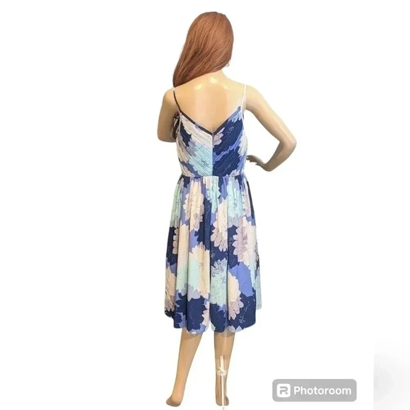 Banana Republic Strappy Crossover Vee Dress Patchwork Size 6 - Picture 3 of 7